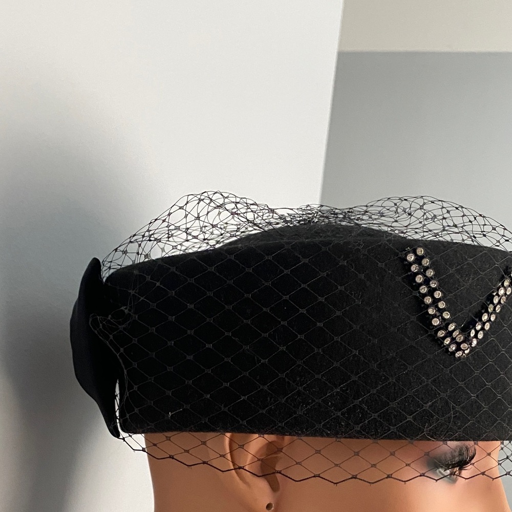 Chic Black Veil Hat with Rhinestone Accent - Picture 2 of 5